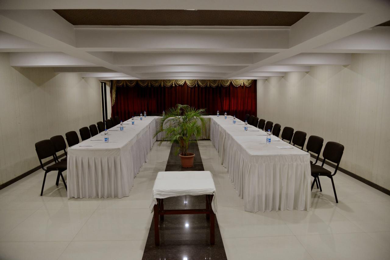 Hotel Royale Heritage Nashik Εξωτερικό φωτογραφία